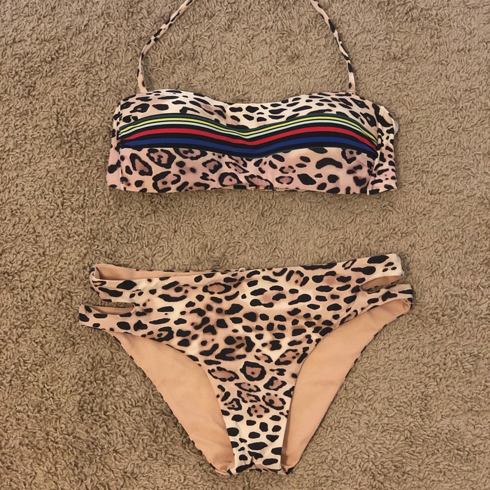 NWOT Gianni Bini Leopard Bikini Set